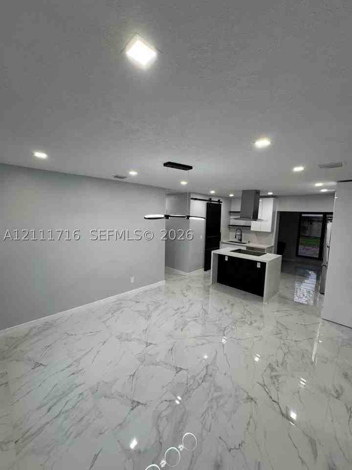 4120 Sw 31st Dr #0 - Photo 7 of 30
