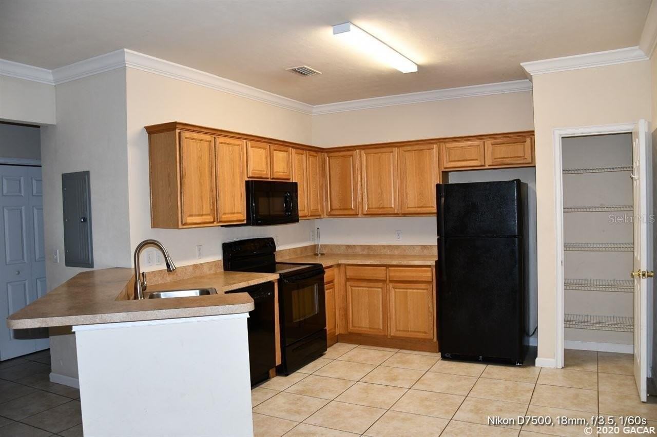 2155 Nw 10th St #B - Photo 3 of 13