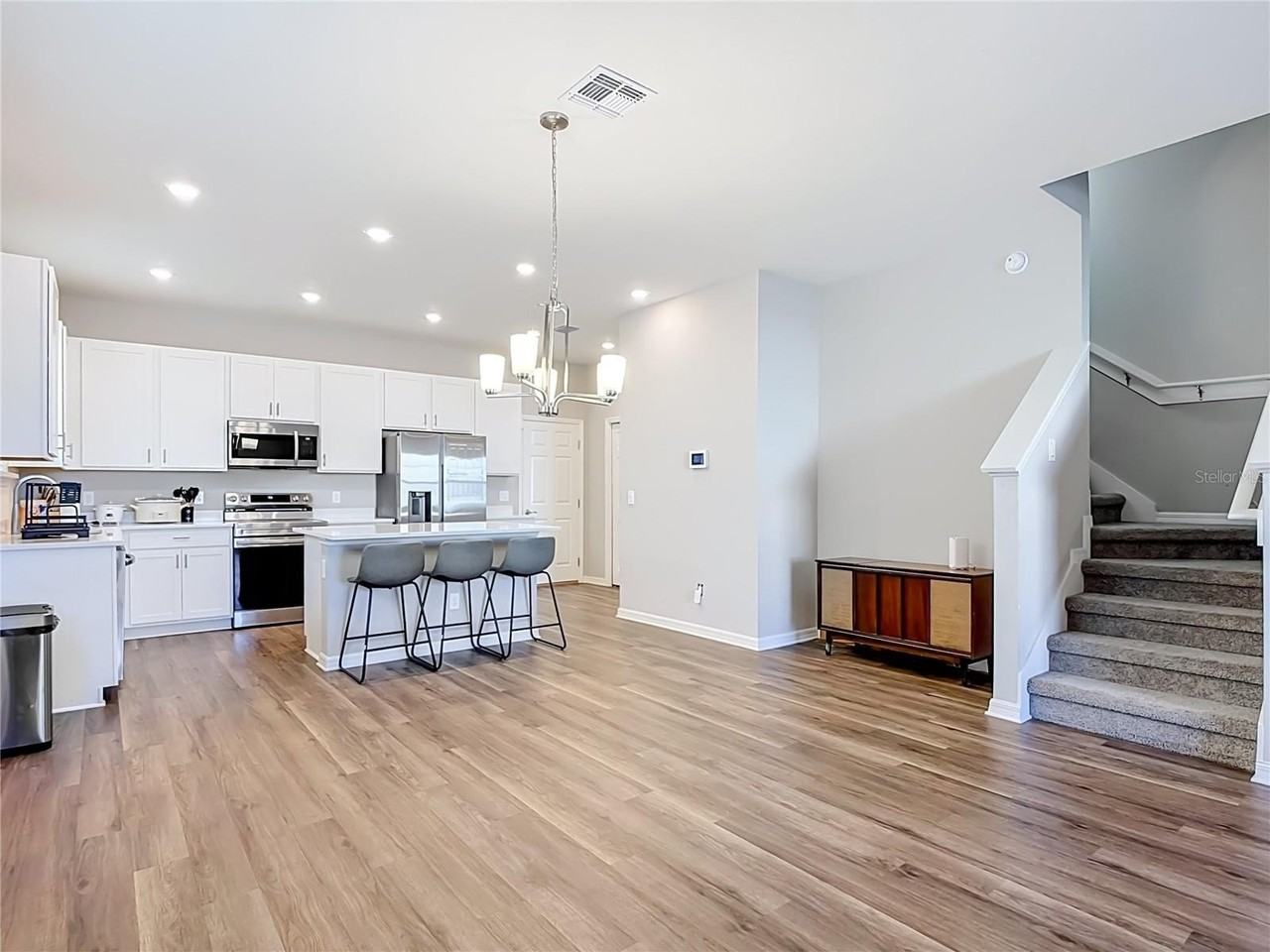 333 Silverbell Trl - Photo 6 of 28