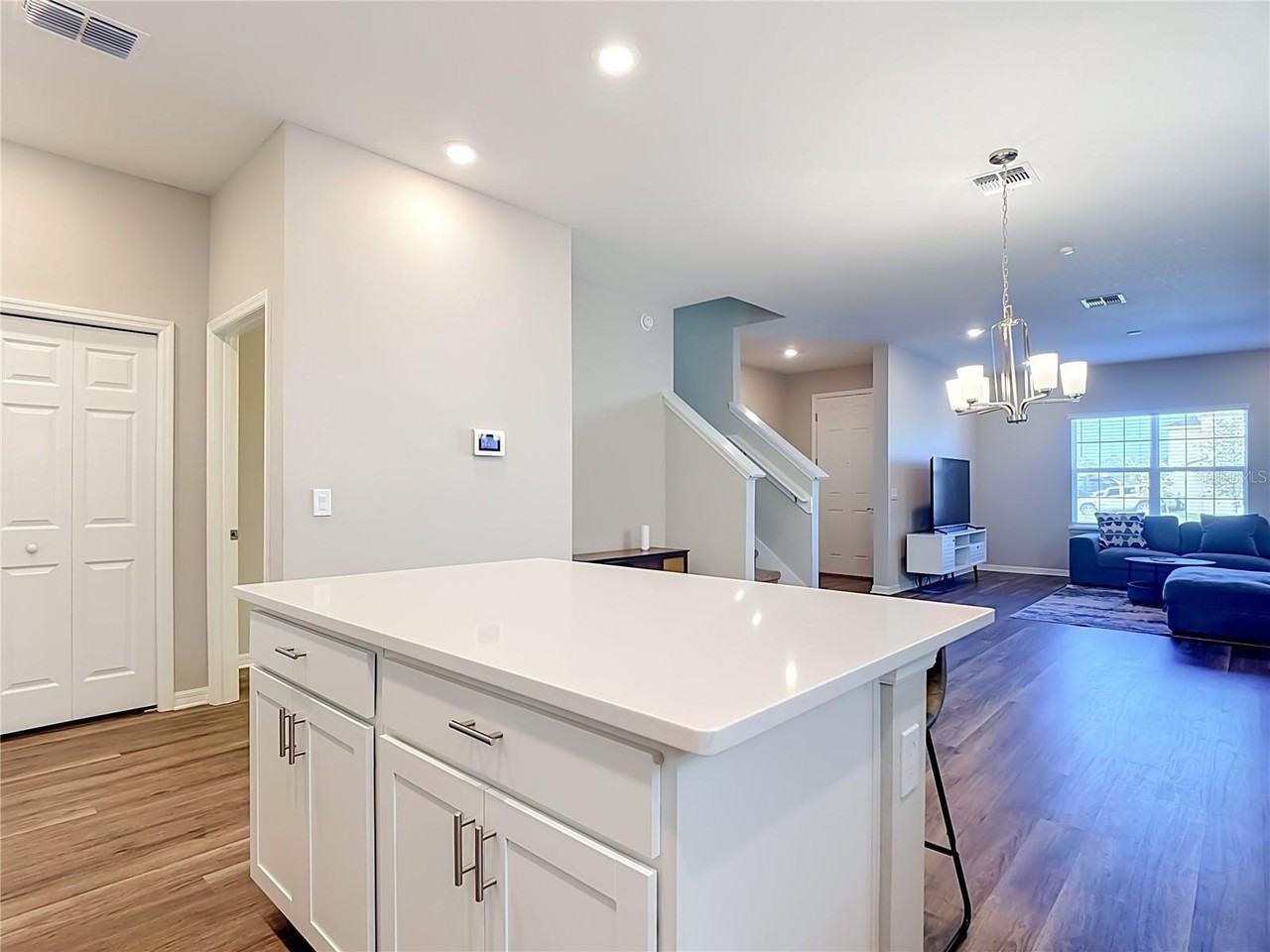333 Silverbell Trl - Photo 7 of 28