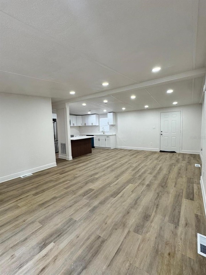 116 2nd St - Photo 3 of 36