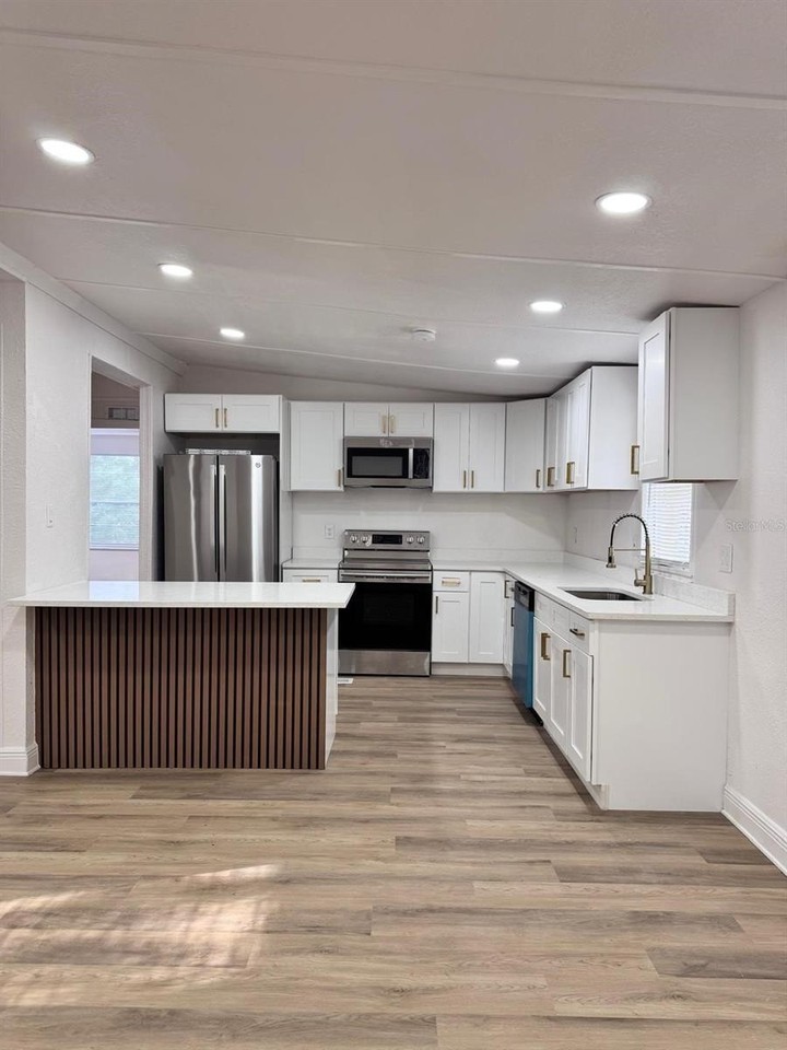116 2nd St - Photo 5 of 36