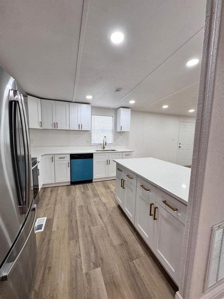 116 2nd St - Photo 6 of 36
