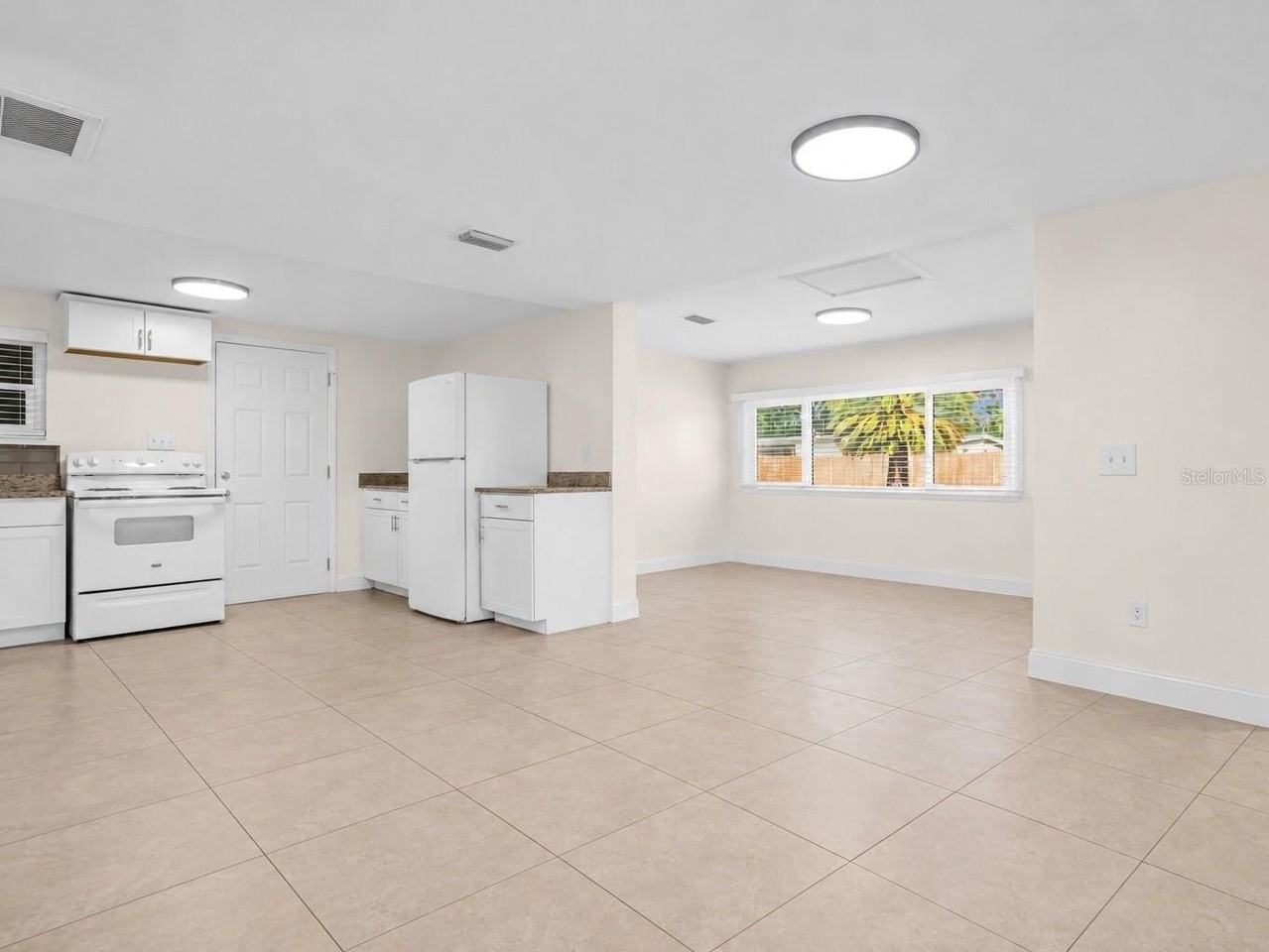 2280 Norwell Ave - Photo 5 of 28