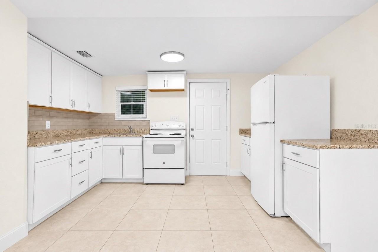 2280 Norwell Ave - Photo 6 of 28