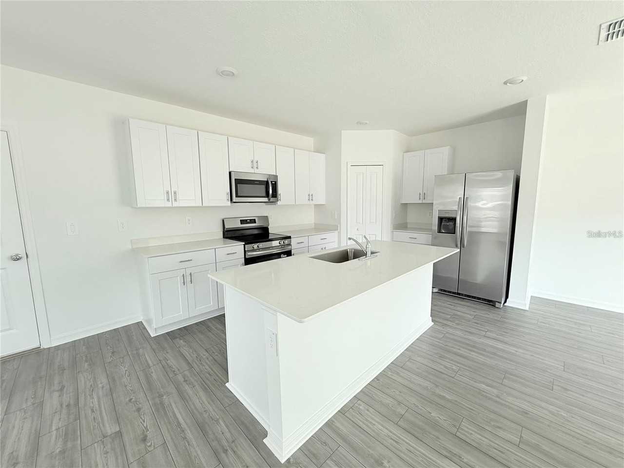 3809 Ne 32nd Ct - Photo 5 of 27