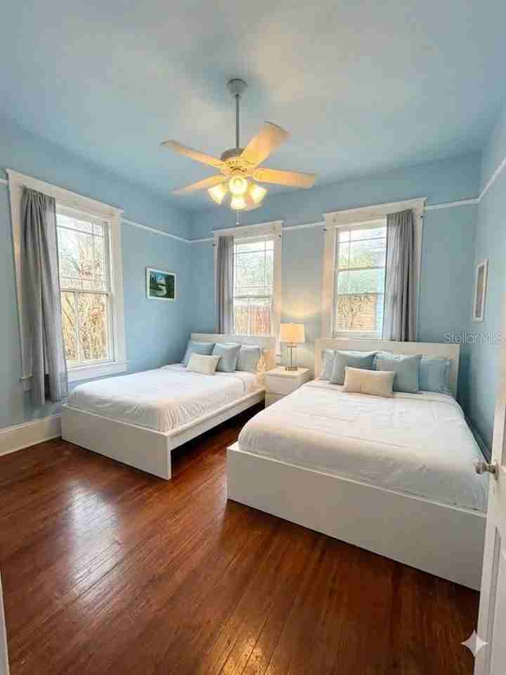 106 Nw 7th St - Photo 7 of 13