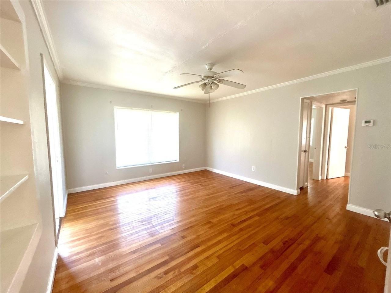 1410 34th St - Photo 3 of 12