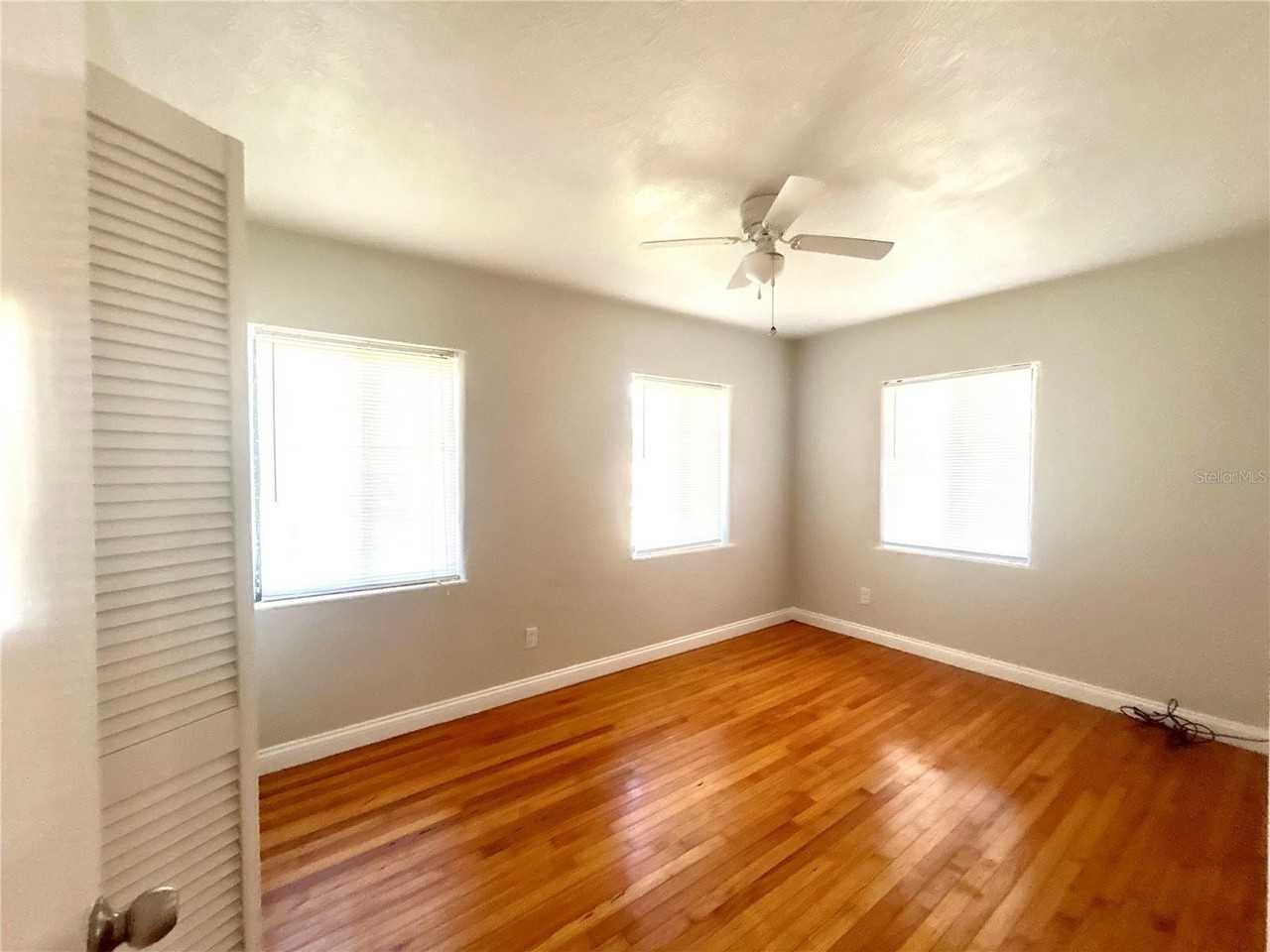 1410 34th St - Photo 7 of 12