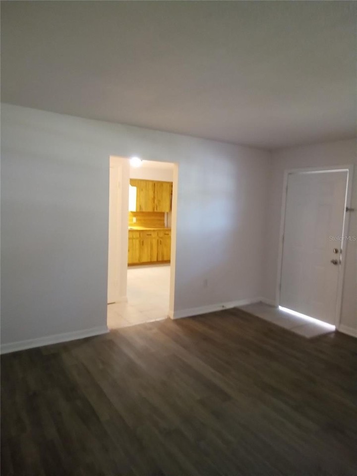 724 W Alamo Dr - Photo 4 of 17
