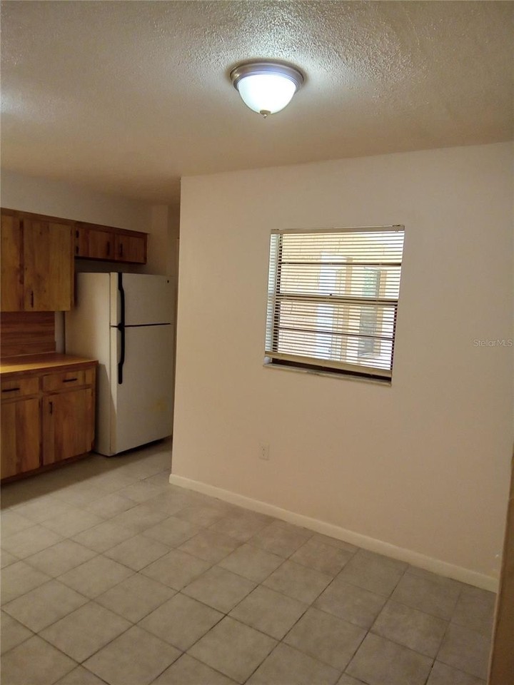 724 W Alamo Dr - Photo 5 of 17