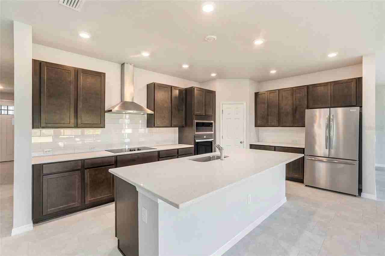 31556 Godwin Ct - Photo 7 of 33