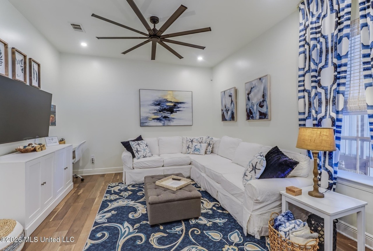 699 Dunbar Ave - Photo 7 of 25