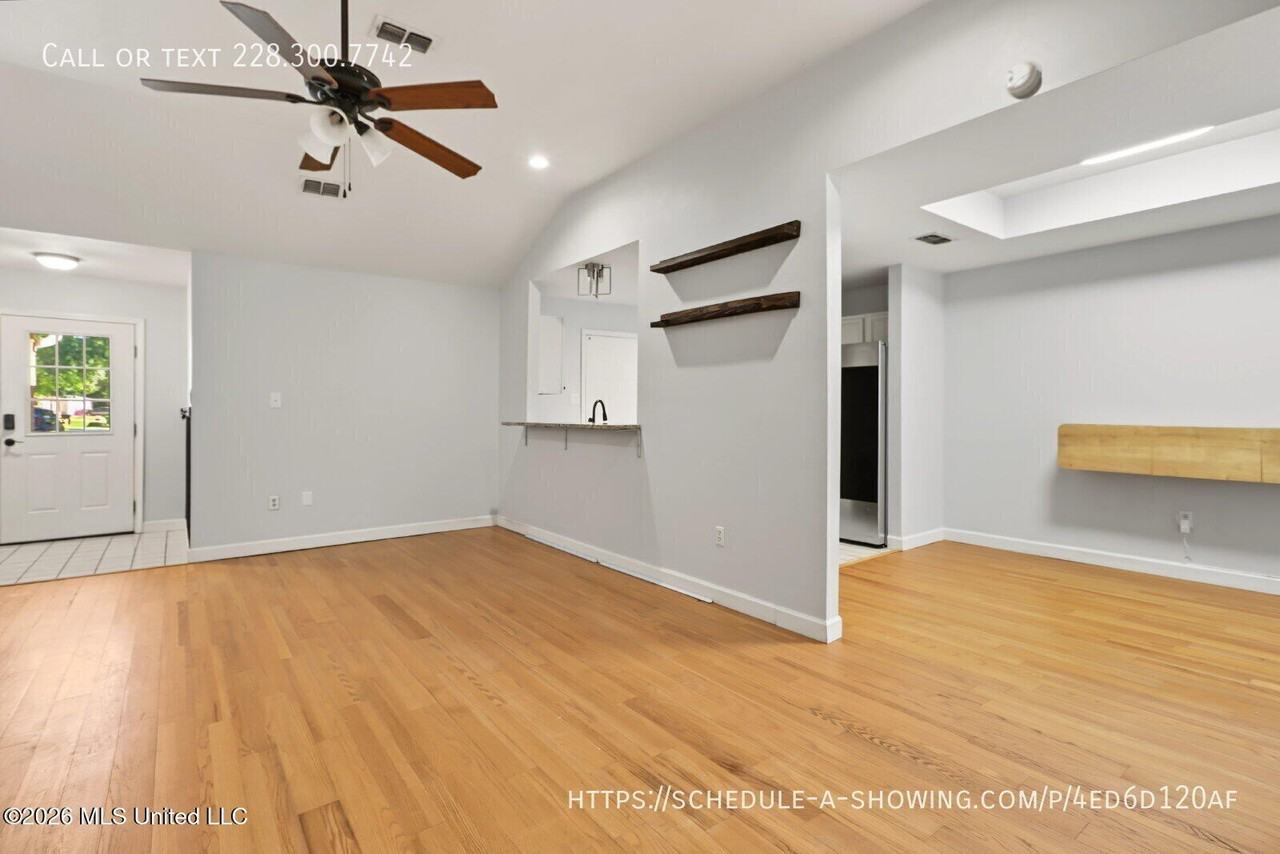 6205 Dove Ln - Photo 3 of 6
