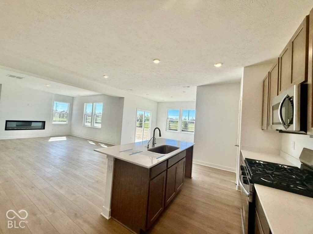 16159 Cloud Nine Dr - Photo 4 of 39