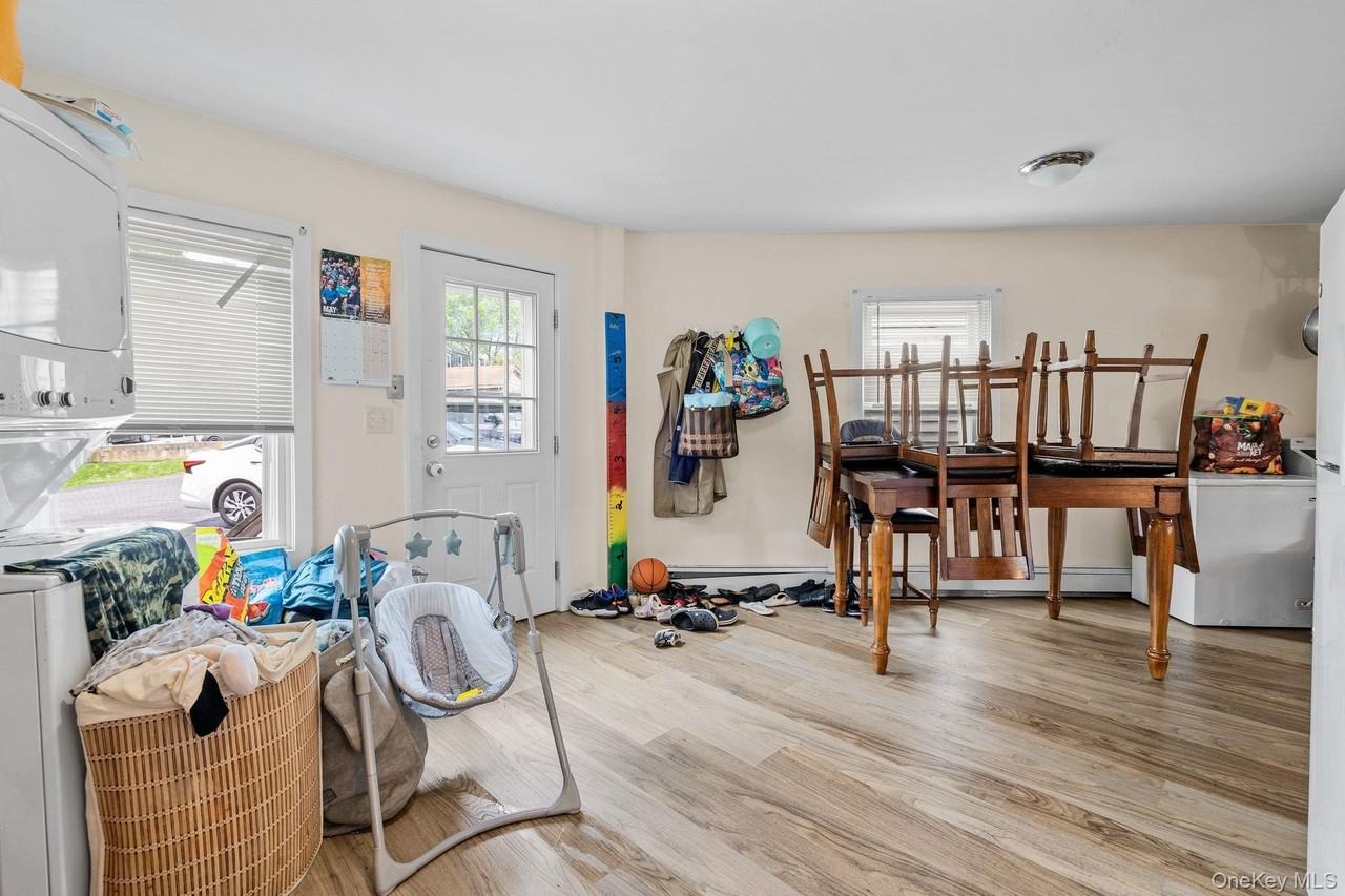 252 Partition St - Photo 4 of 16