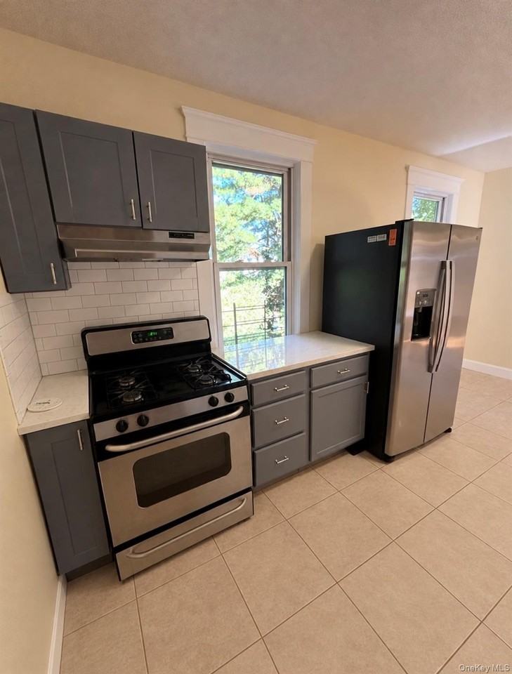 56 Dewey Ave #2 - Photo 2 of 24