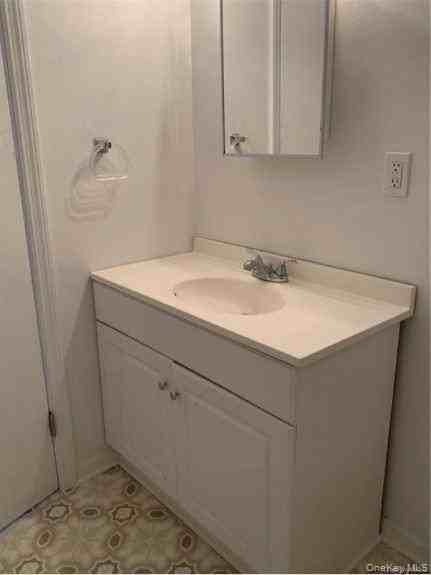 103 W Main St #1 - Photo 6 of 10