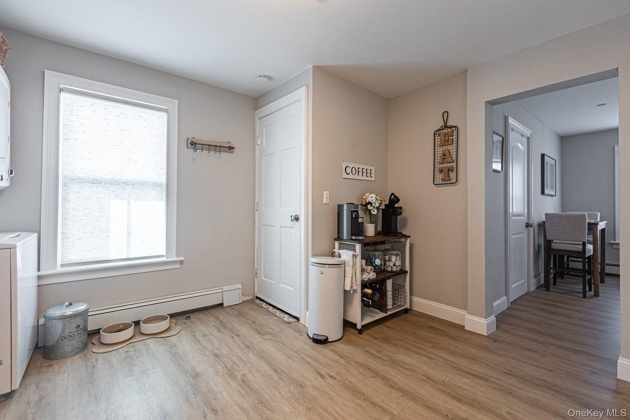 222 Cedar Ln - Photo 3 of 12