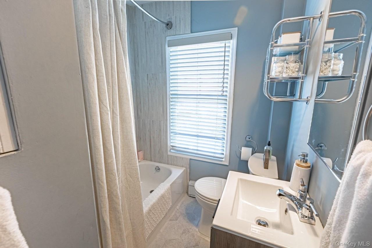 222 Cedar Ln - Photo 7 of 12