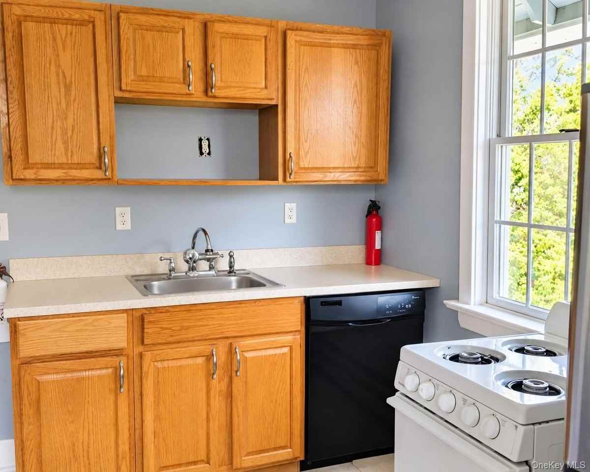 176 Pine Tree Rd #2 - Photo 2 of 17