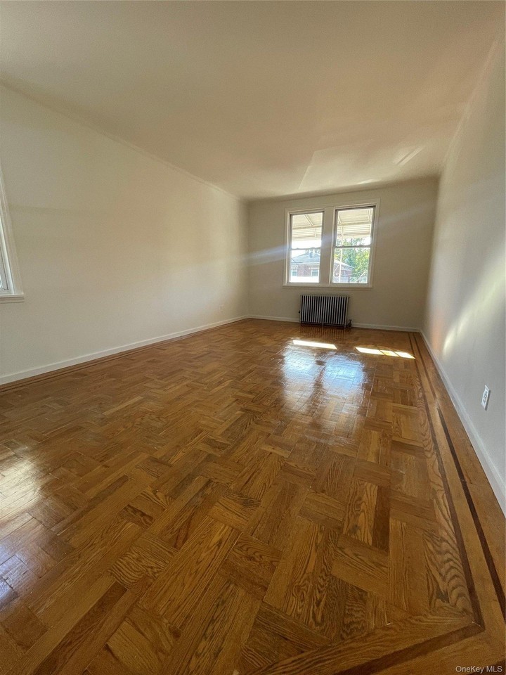 3922 Amundson Ave - Photo 3 of 12