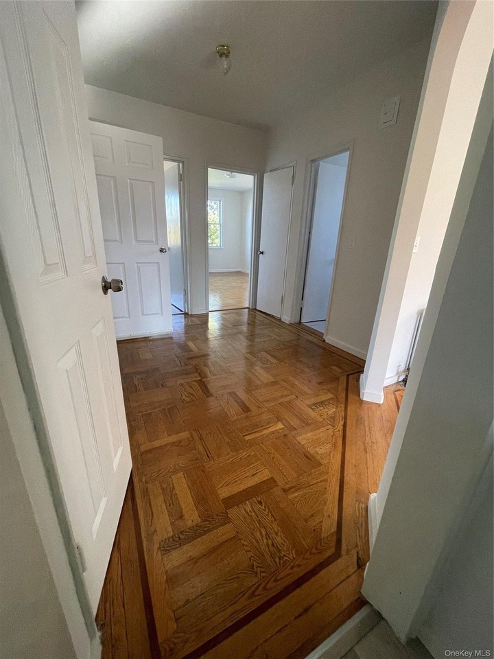 3922 Amundson Ave - Photo 4 of 12