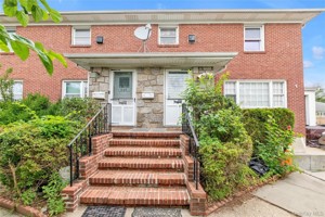 featured image of 260 Roslyn Rd