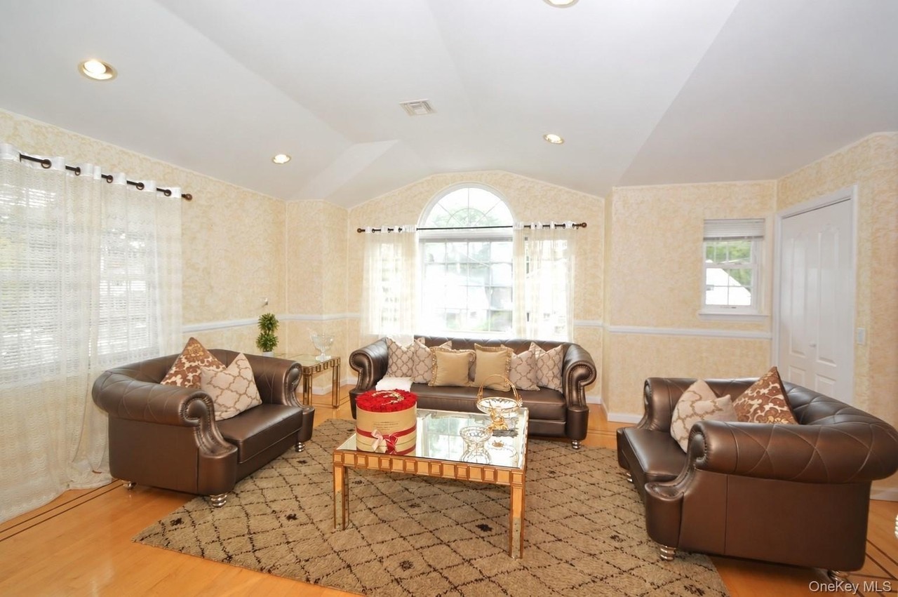 74 Firwood Rd #B - Photo 2 of 9