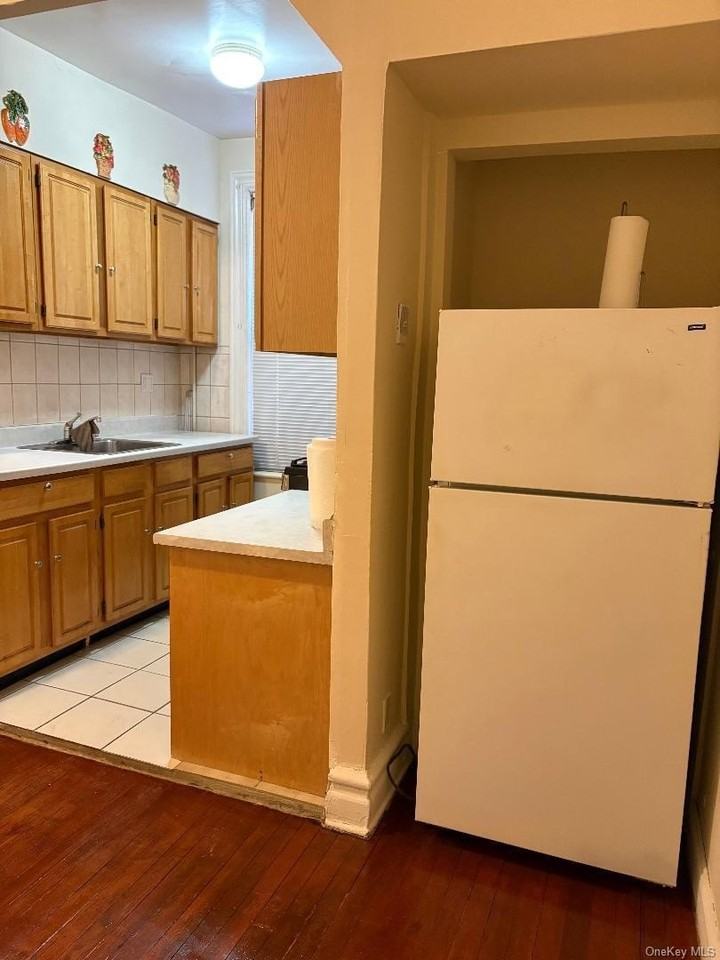 3306 Seymour Ave #1R - Photo 6 of 6