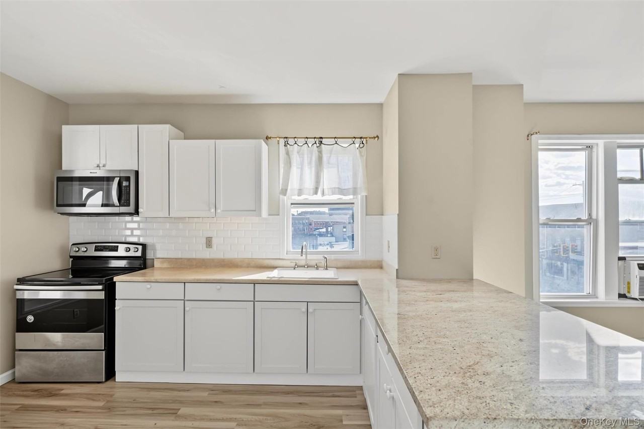 117 North St #6 - Photo 3 of 29