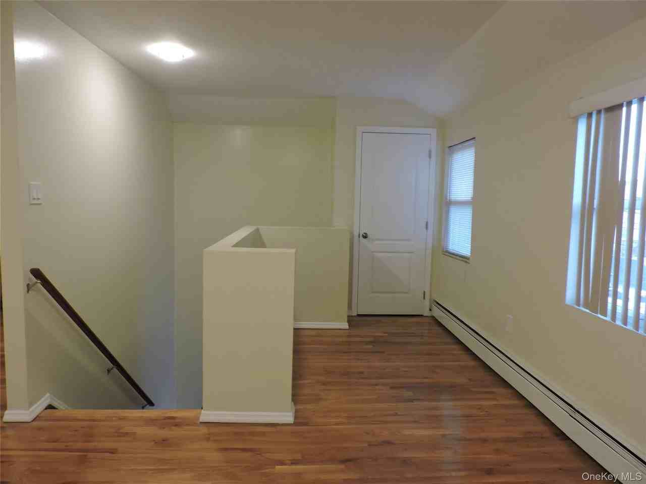 21942 141st Ave - Photo 2 of 13