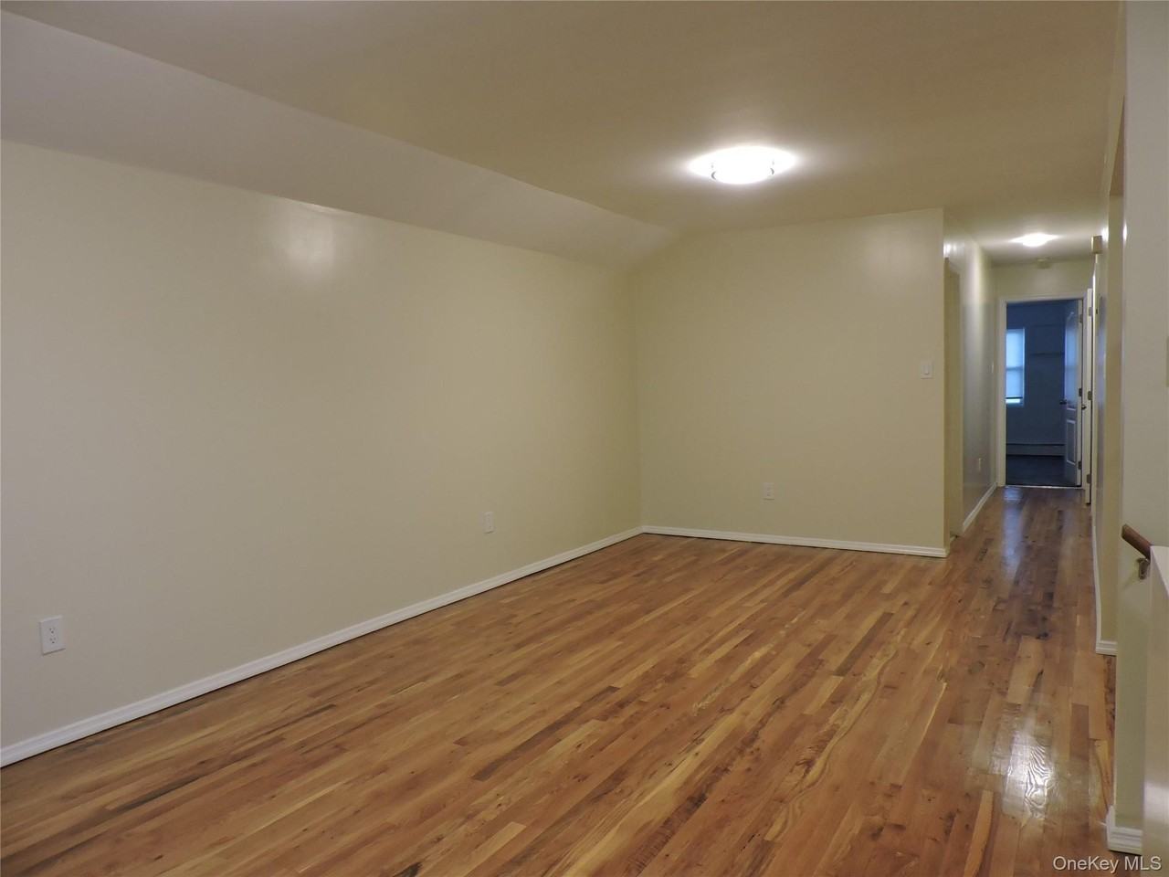 21942 141st Ave - Photo 3 of 13