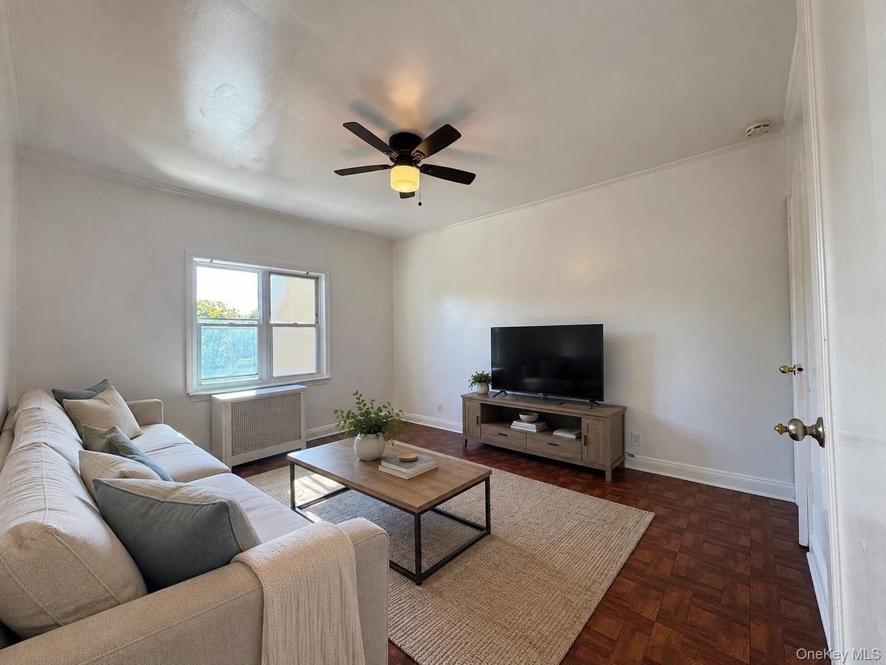 2456 33rd St #2 - Photo 4 of 9