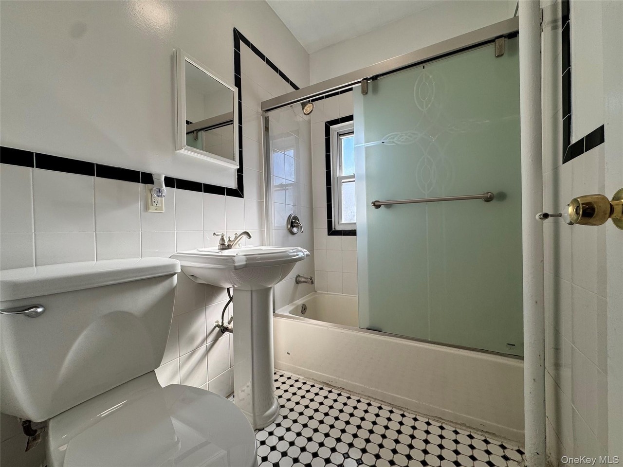 2456 33rd St #2 - Photo 7 of 9
