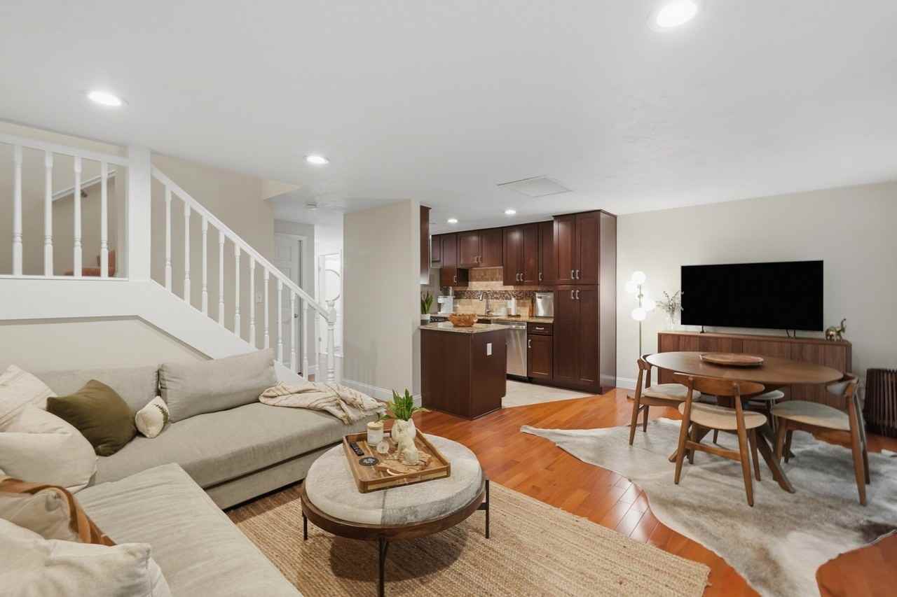 13 Lordvale Blvd #507 - Photo 2 of 11