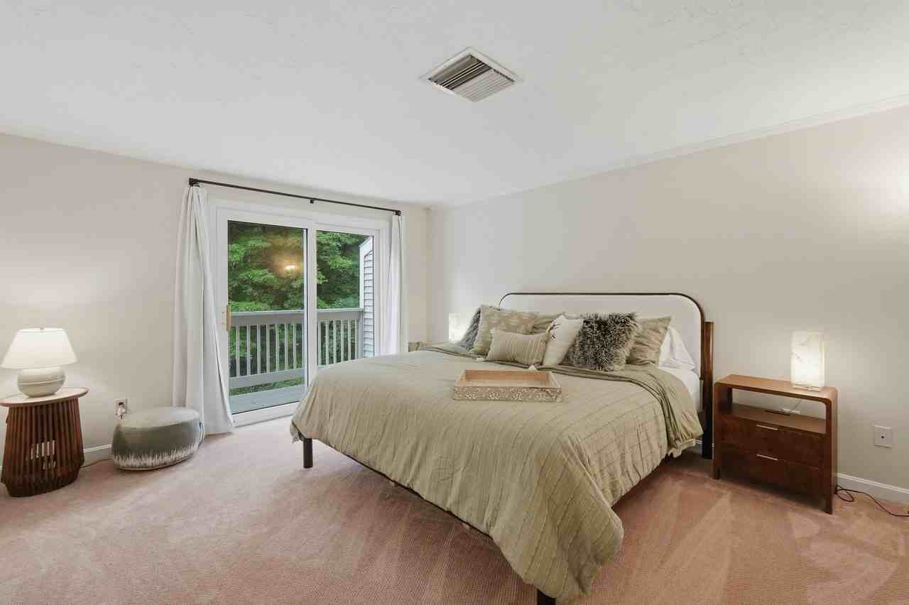13 Lordvale Blvd #507 - Photo 4 of 11