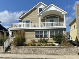 featured image of 224 East Ave