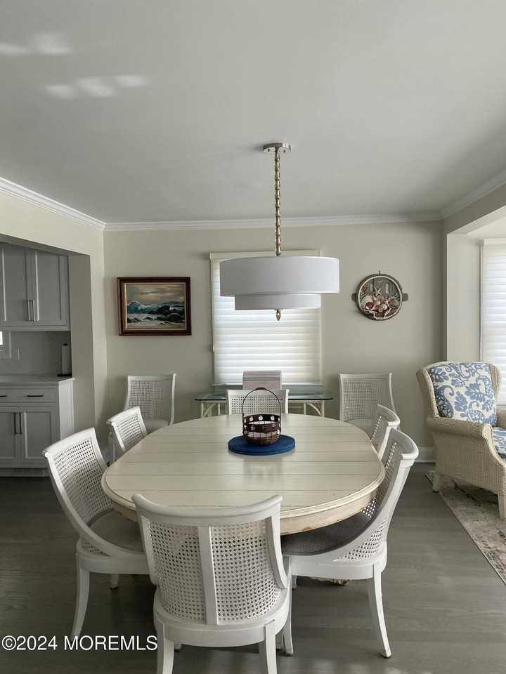 224 East Ave - Photo 6 of 50
