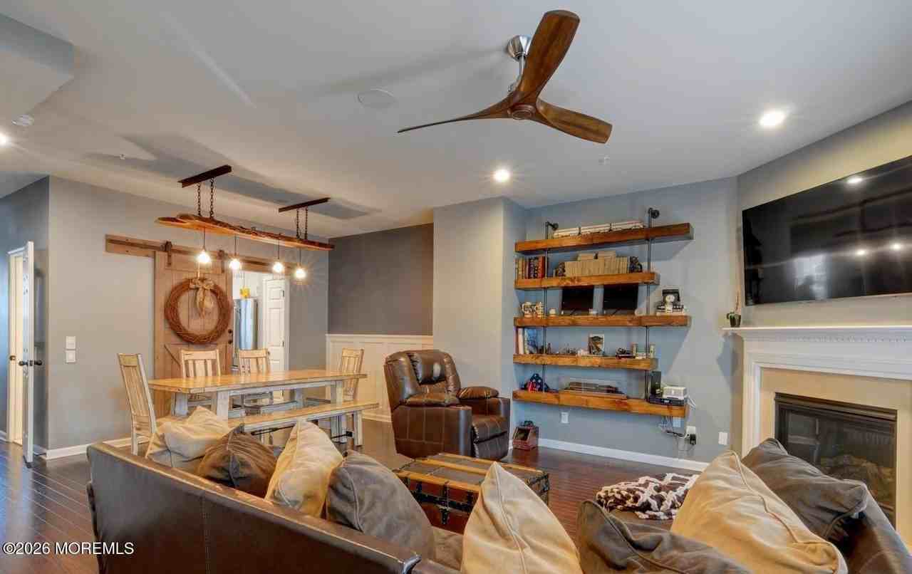 147 Waypoint Drive #2105 - Photo 7 of 18