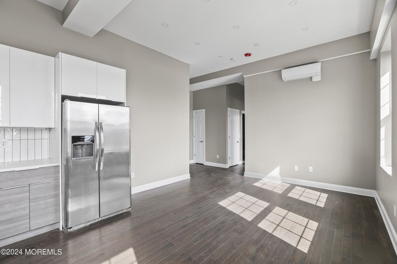 700 Cookman Ave #2A - Photo 3 of 18