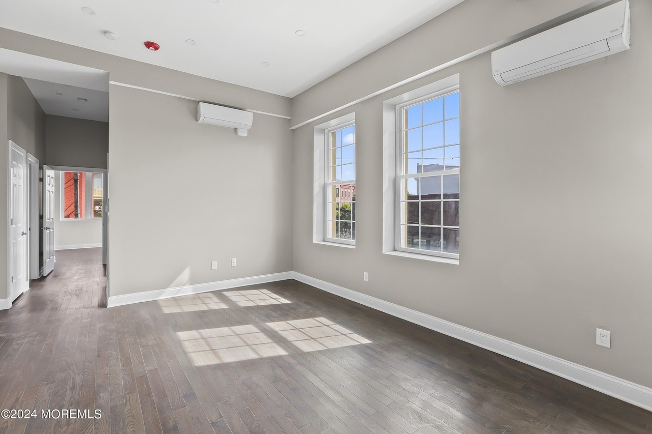 700 Cookman Ave #2A - Photo 4 of 18