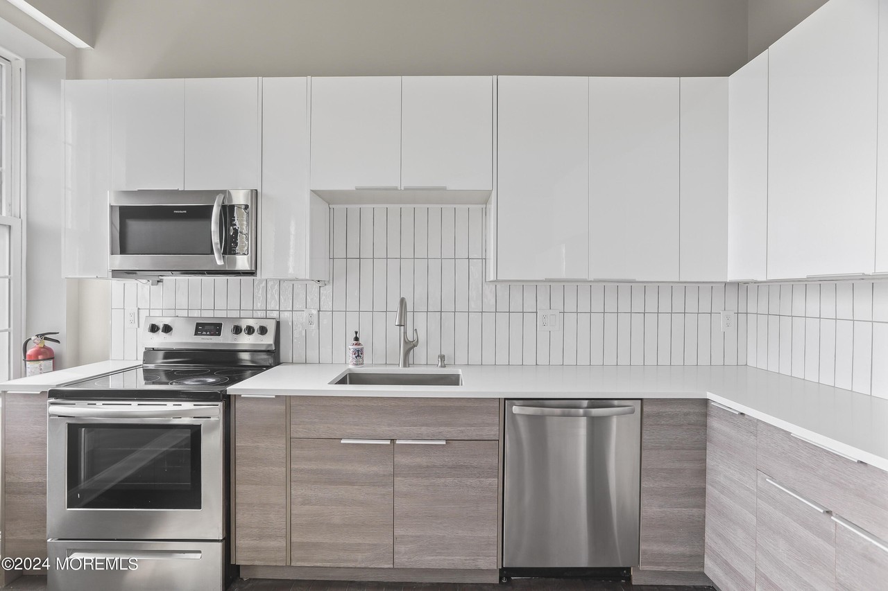 700 Cookman Ave #2A - Photo 5 of 18
