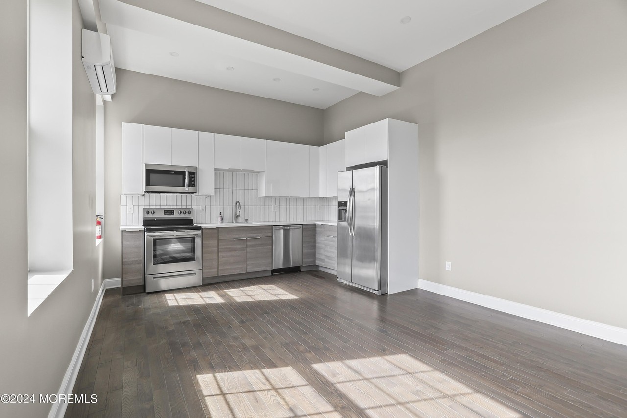 700 Cookman Ave #2A - Photo 6 of 18