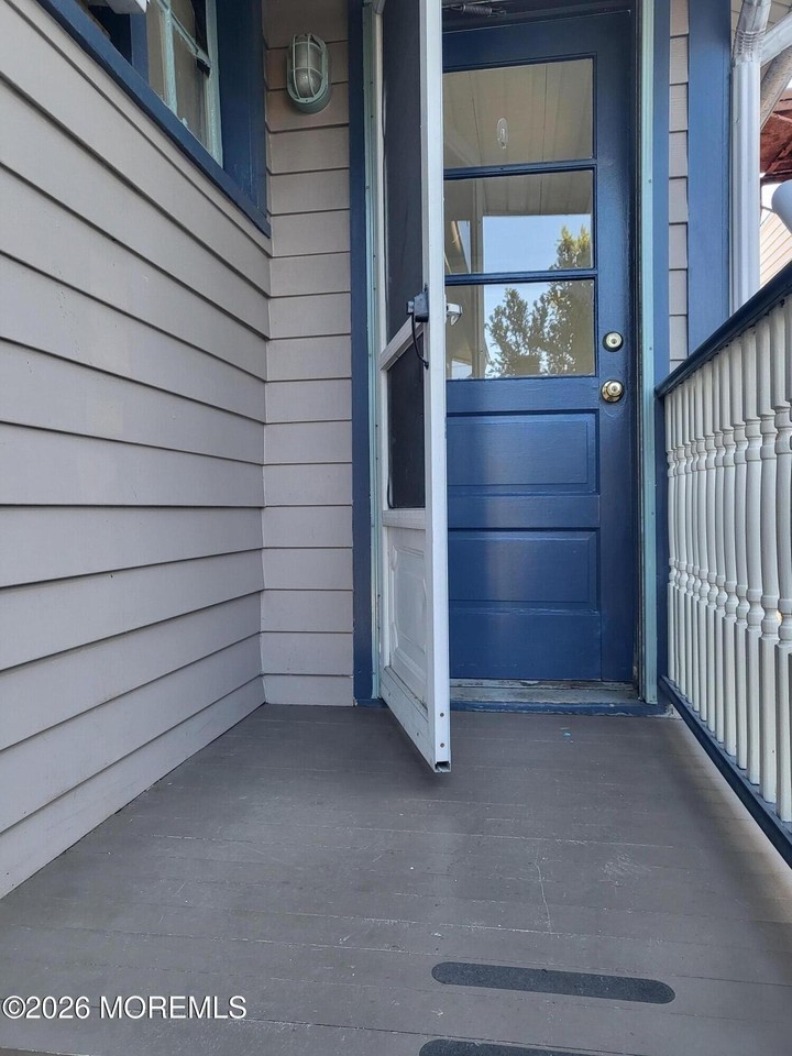 112 Heck Ave #2 - Photo 4 of 18