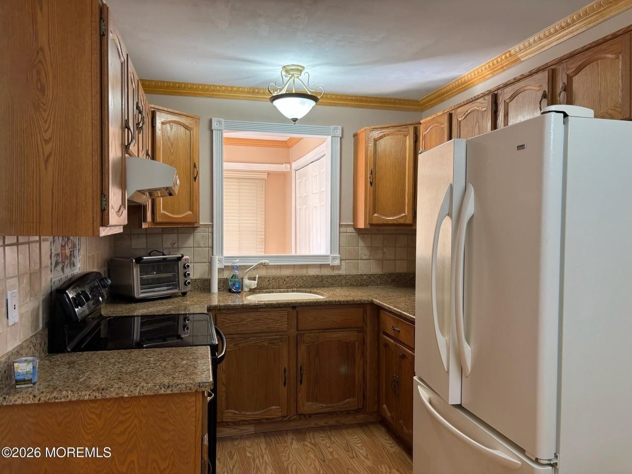 39 Stonybrook Rd #B - Photo 4 of 9
