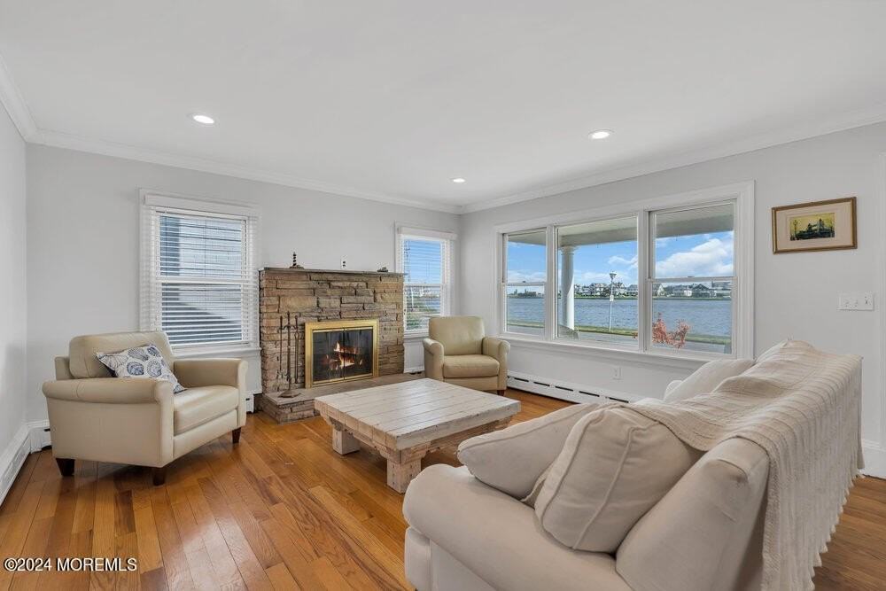 305 North Blvd - Photo 4 of 22