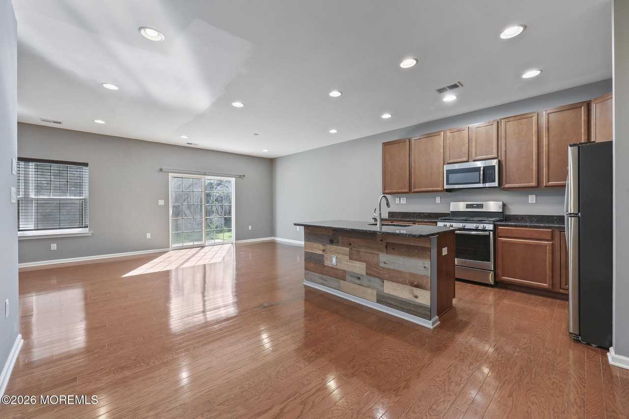 17 Arden Dr - Photo 6 of 27