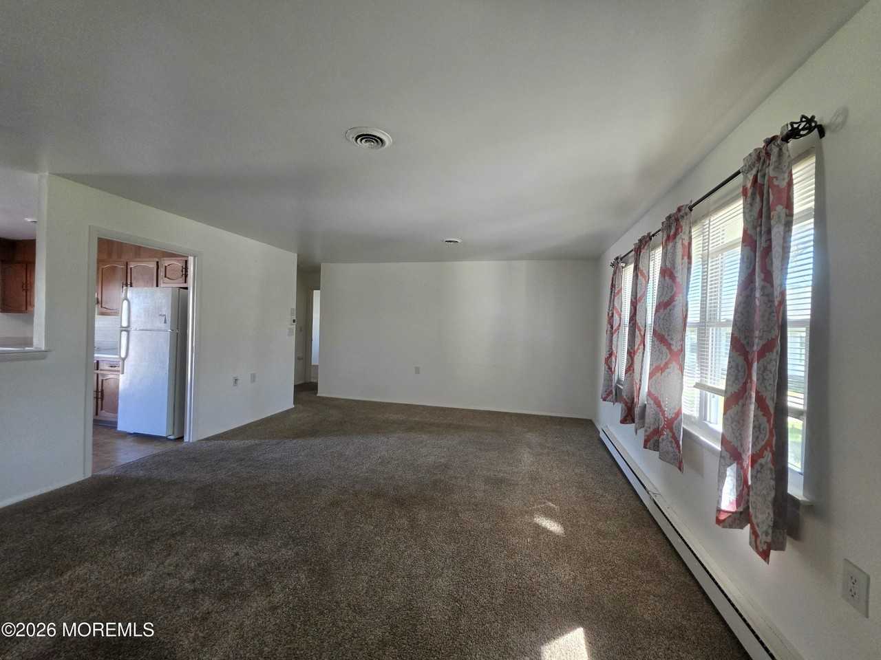 33B Edinburgh Ln - Photo 5 of 16