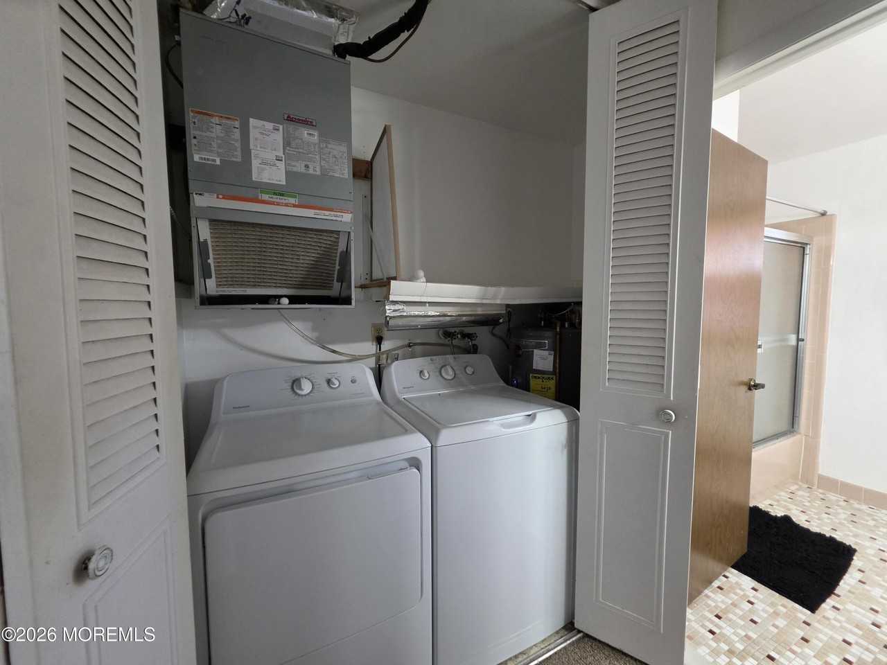 33B Edinburgh Ln - Photo 7 of 16